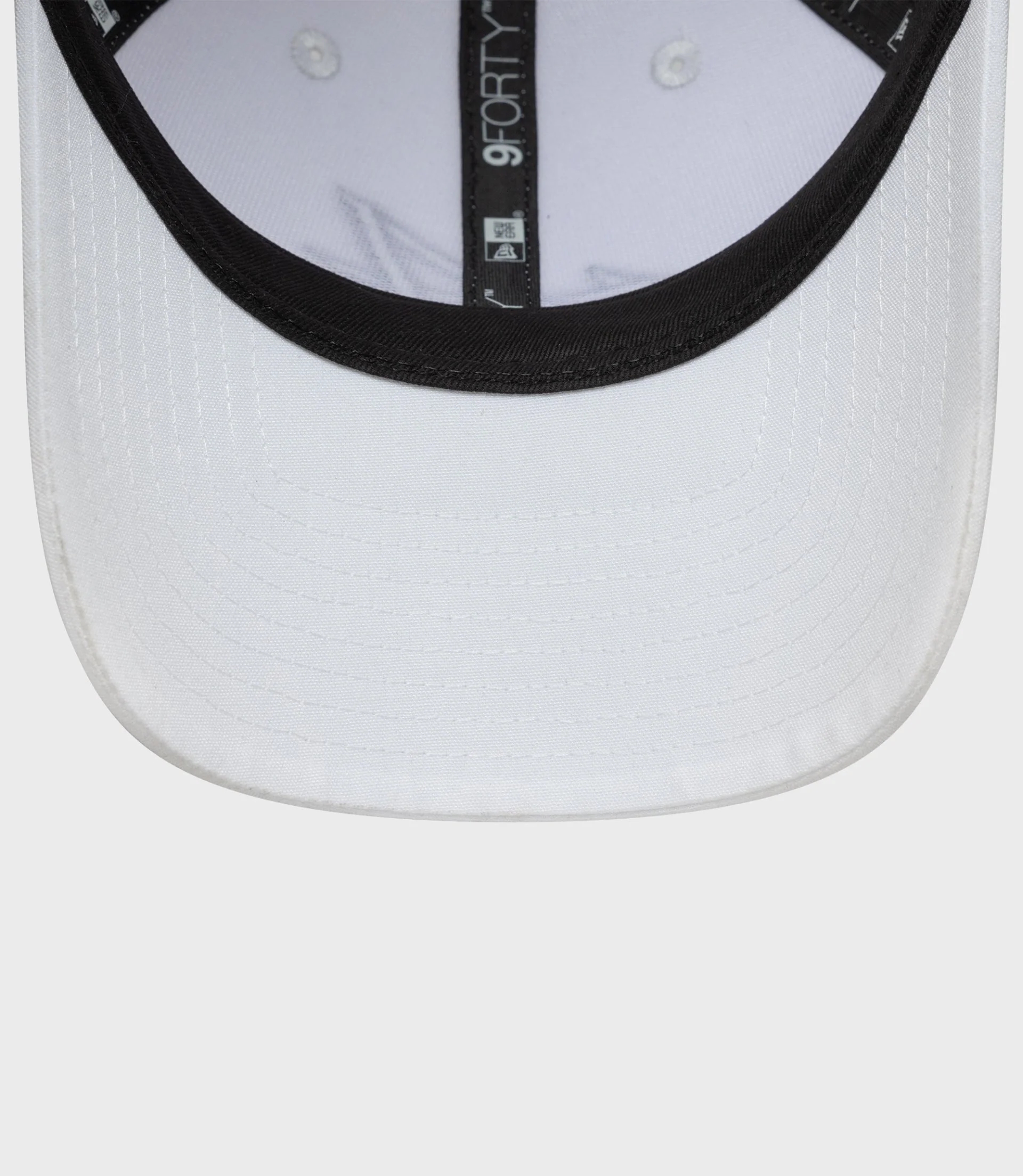 New Era x Alpine Estretch Snapential 9FortyCap - White - Image 6